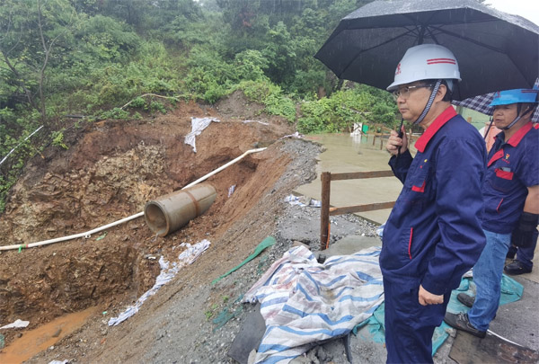 公司党委书记检查在建项目