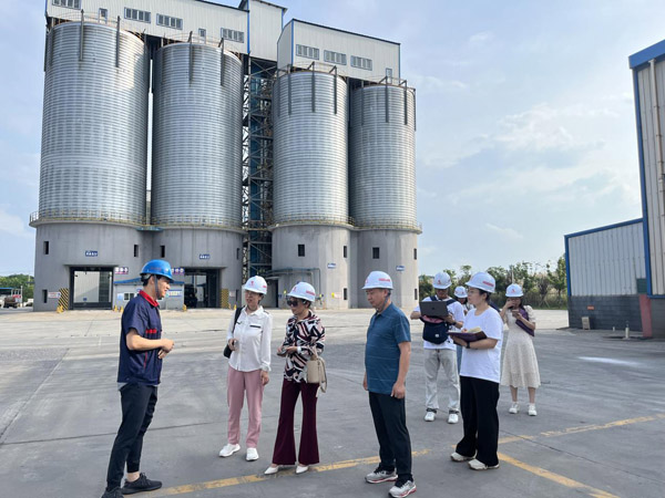 生态环境部固体废物与化学品管理技术中心到建材公司调研 生态环境部固体废物与化学品管理技术中心到建材公司调研